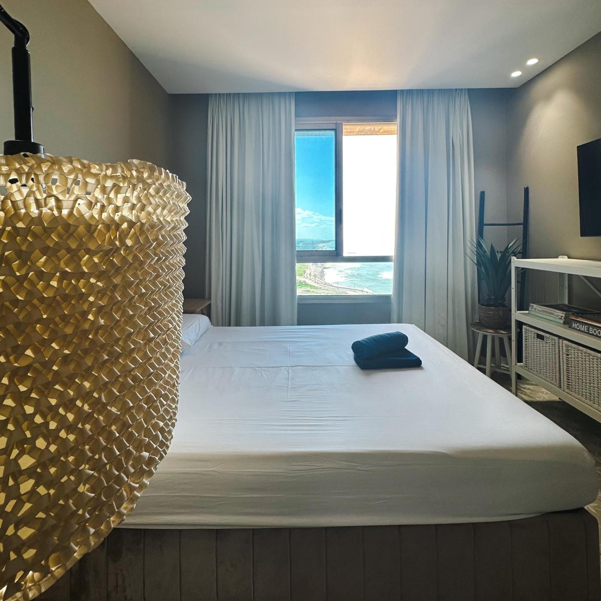 Haifa Almog Tower- "Blue Reef" Suite On The Sea Eksteriør billede